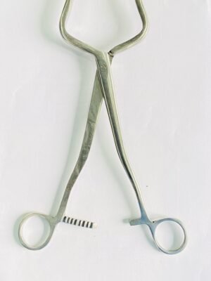 UTREIS HOLDING FORCEPS BHOTAL