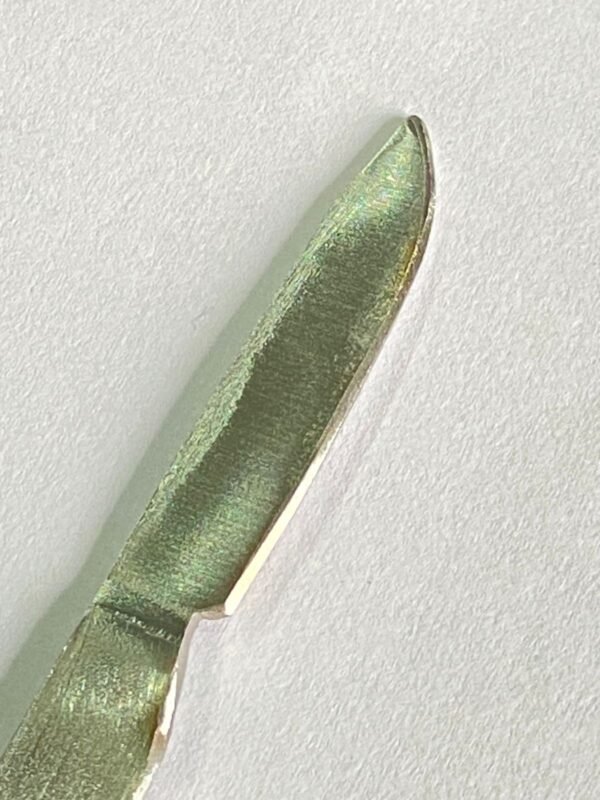 solid handle surgical scalpel