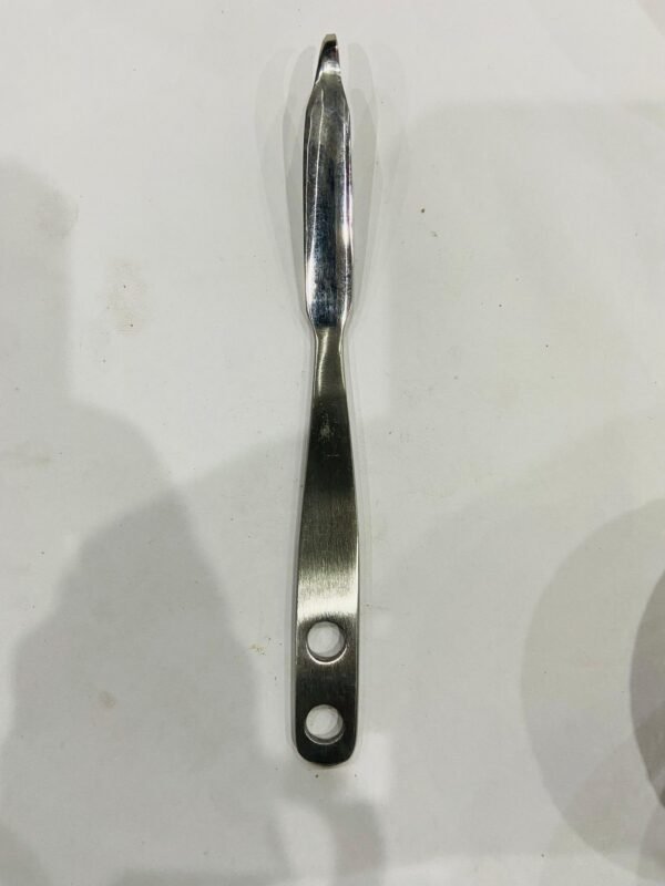 WhatsApp Image 2025-07-12 at 10.44.37 AM (1) howmann retractor