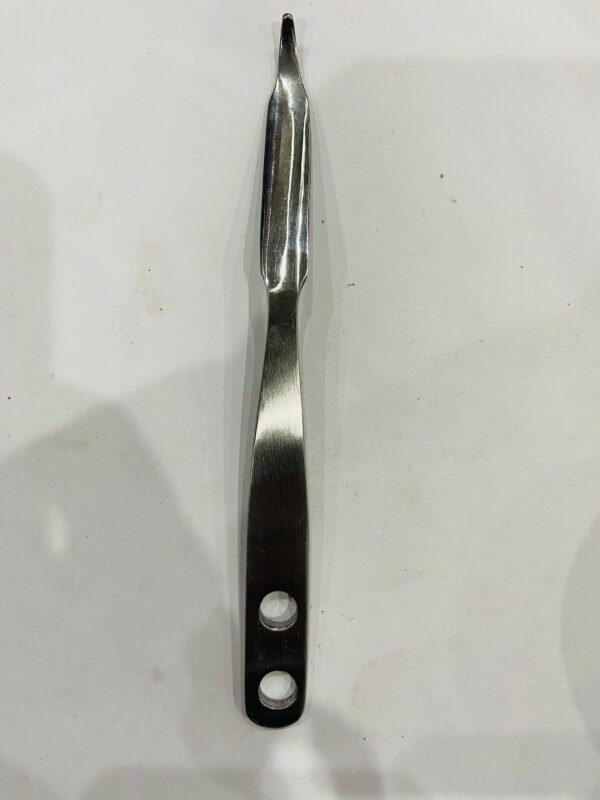 WhatsApp Image 2025-07-12 at 10.44.37 AM howmann retractor